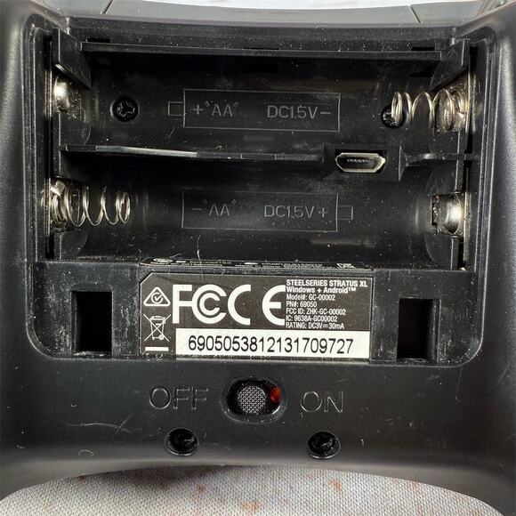 Steelseries Stratus XL Battery Controller model GC-00002 - Picture 6 of 6